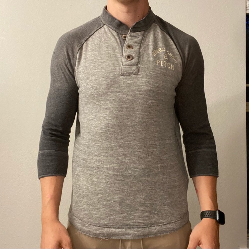 3/4 sleeve Abercrombie and Fitch T-shirt
